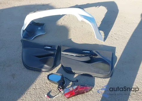 2025 Toyota Corolla Xse z USA, uszkodzony, nr VIN 5YFT4MCE2SP244922